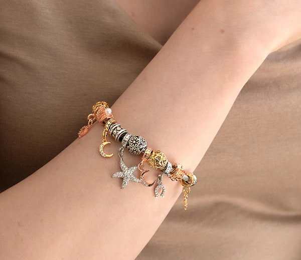Diamond Style London - Charm Bracelet Star in Rhodium Plating - Starfish, Horseshoe, Crescent Moon (Item code: Charmbrastar)