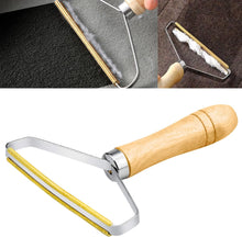 Load image into Gallery viewer, Generise Lint Remover - Clothes, Pet Hair, Upholstery and More!