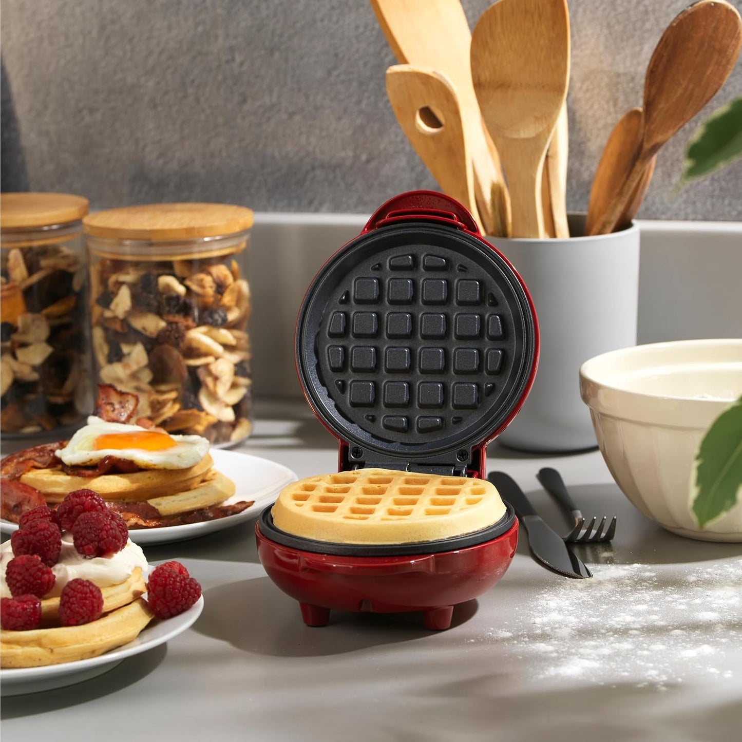Giles & Posner Mini Waffle Maker