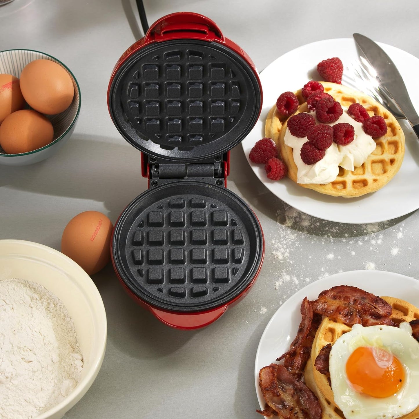 Giles & Posner Mini Waffle Maker