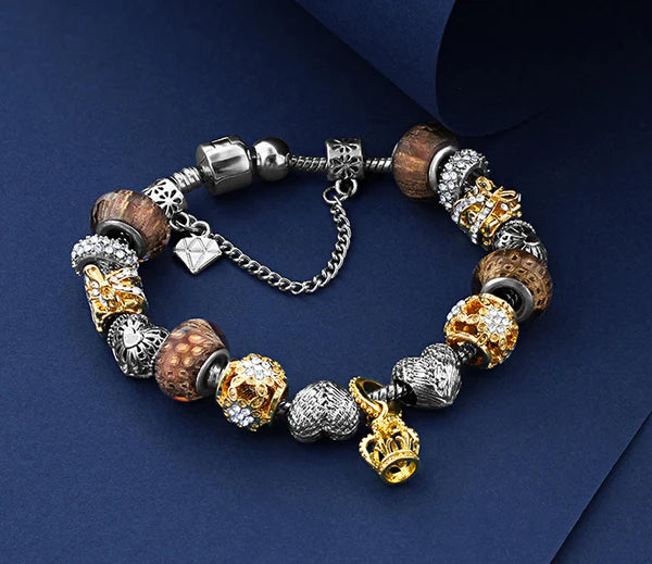 Diamond Style London - Charm Bracelet with Mixed Metal Charms (Item code: Charmbramxdmtl)