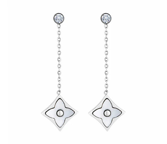 Diamond Style London - Clover Drop Earrings in Silver (Item code: Cloverdropearr)