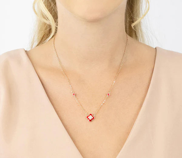 Diamond Style London - Clover necklace in yellow gold plating and red ena (Item code: Cloverneckredgold)
