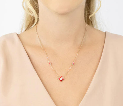 Diamond Style London - Clover necklace in yellow gold plating and red ena (Item code: Cloverneckredgold)
