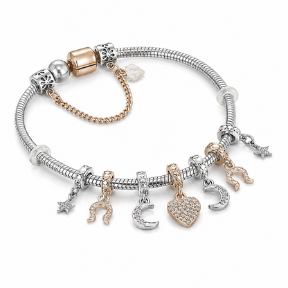 Diamond Style London - Charm Bracelet with Central Heart, Crescent Moon & Horse Shoe Charms (Item code: Charmbraheartgold) (Copy)