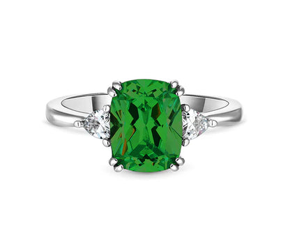 Diamond Style London - Emerald cut emerald ring in rhodium plating in siz (Item code: Emeraldring6)