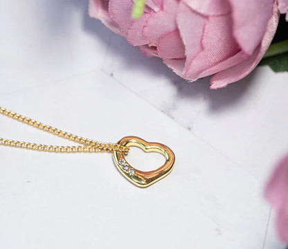 Diamond Style London - Heart Pendant crystals in yellow gold plating (Item code: Heartpencrystalgold)