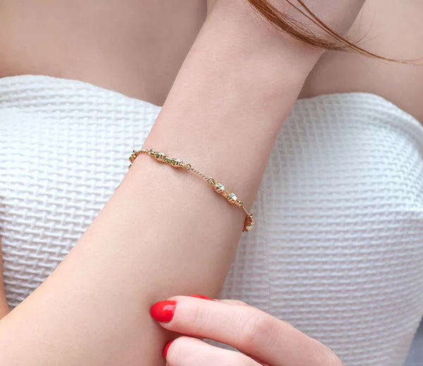Diamond Style London - Stacker bra crystal gold bracelet (Item code: Stackerbracrystalgold)