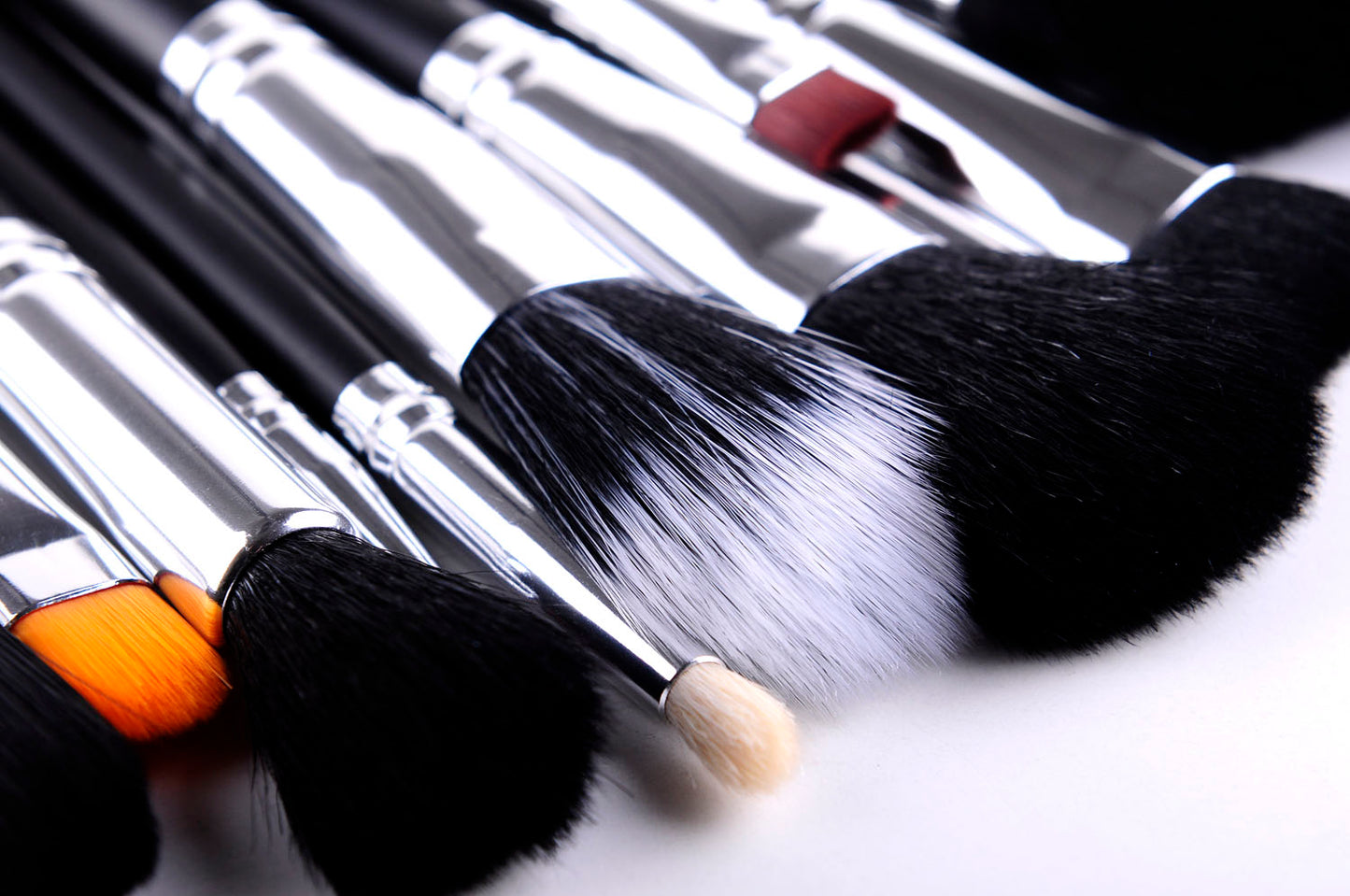 IB 15pc Essential Makeup Brush Kit